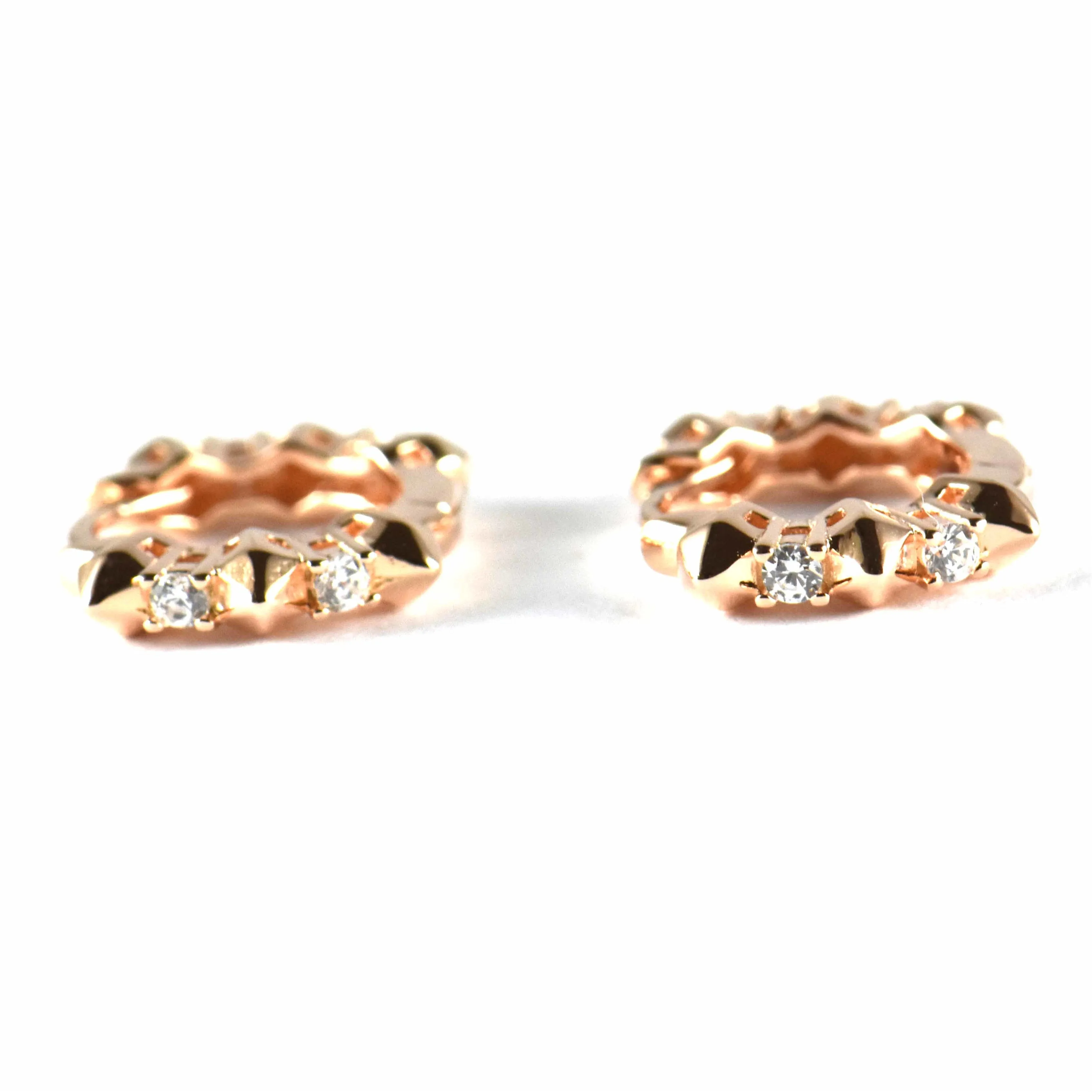 8mm circle silver earring with rivet & pink gold plating