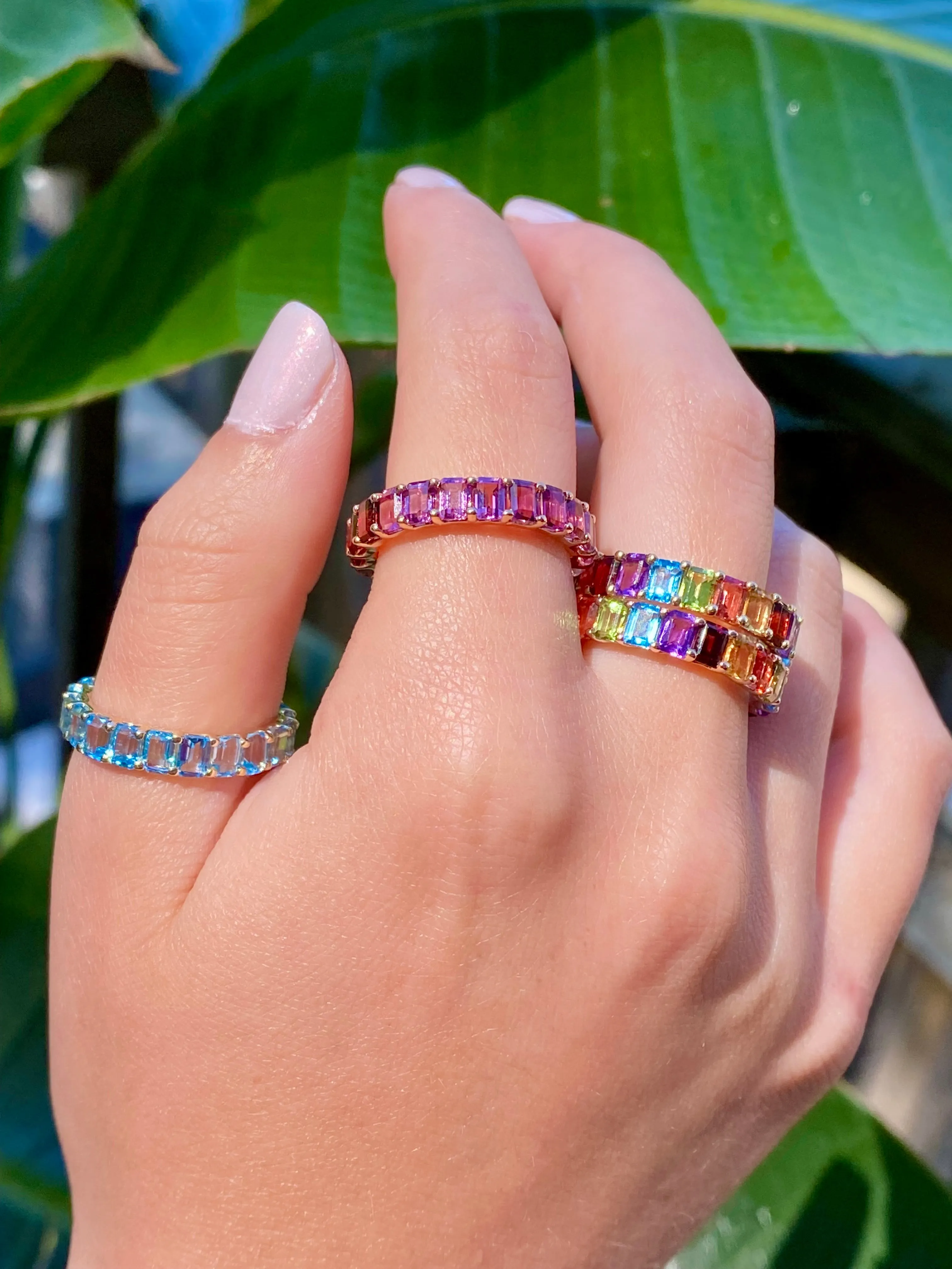 RAINBOW EMERALD CUT 3/4 BAND